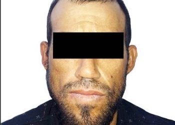 FGR inicia investigación tras asegurarle 100 cartuchos útiles a motociclista.