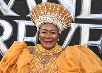 Muere Connie Chiume, actriz de ‘Black Panther’, a los 72 años.