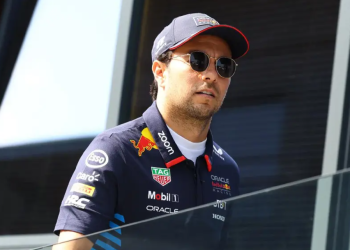 Helmut Marko declara que ‘Checo’ Pérez ‘todavía es la mejor solución’.