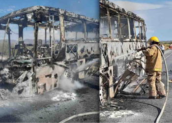 Se incendia autobús de pasajeros en carretera entre Caborca y Sonoyta.