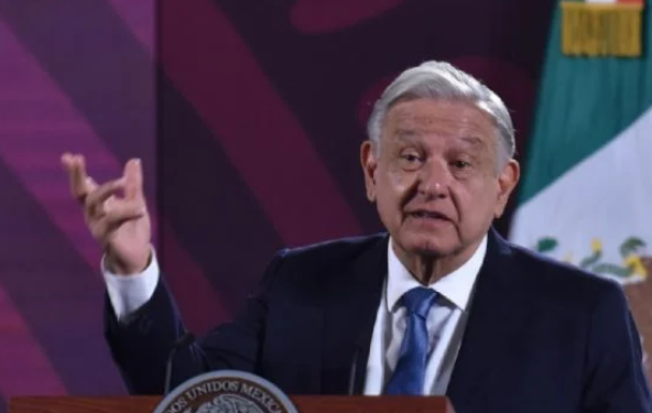 AMLO anuncia “pausa” en relación con los embajadores de EU y Canadá.