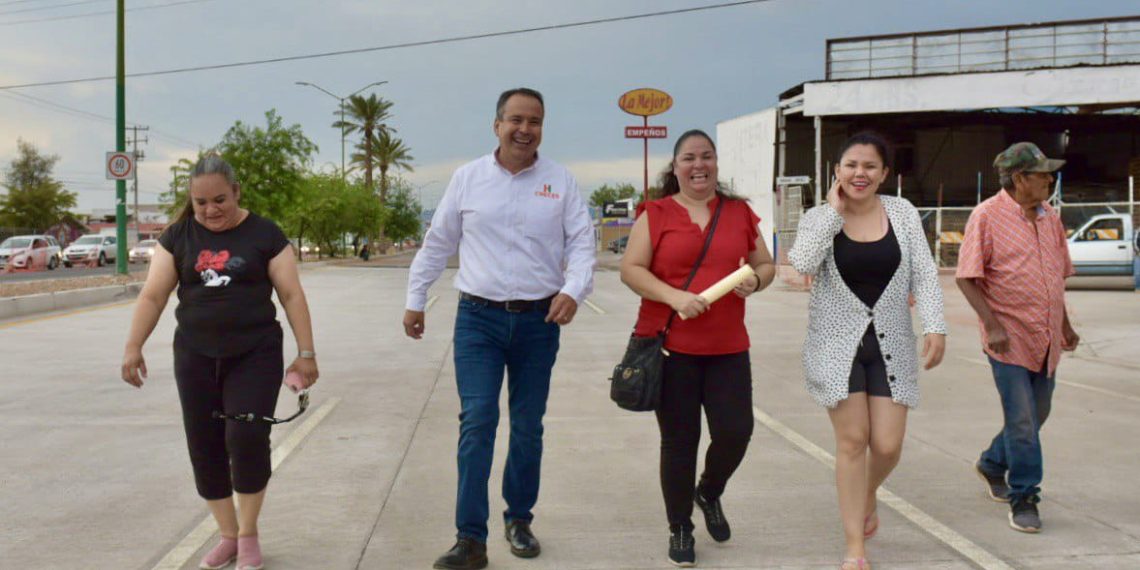 Entrega Antonio Astiazarán dos obras de pavimentación con concreto en el norte de Hermosillo.