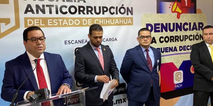 Declara Fiscalía de Chihuahua a Javier Corral prófugo de la justicia.