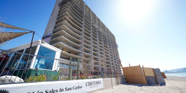 Respaldo de Gobernador Durazo a sector empresarial sonorense fortalece turismo en San Carlos.