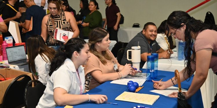 Gobierno de Sonora ofrece más de 2 mil empleos en Hermosillo.