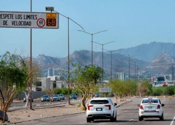 Funcionan en Hermosillo 6 radares de velocidad alimentados con energía solar.