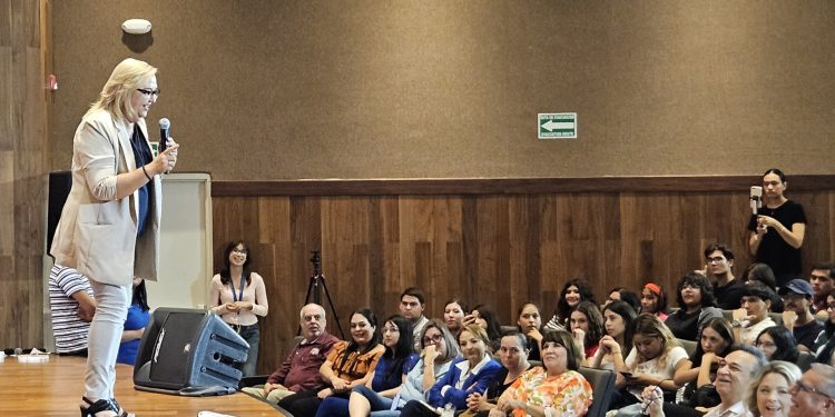 Unison da bienvenida a estudiantes de los campus Santa Ana y Caborca.