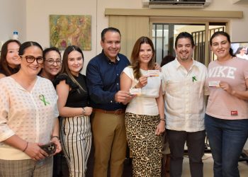 Comparten Patricia Ruibal y Toño Astiazarán entusiasmo por la cultura de donación de órganos.