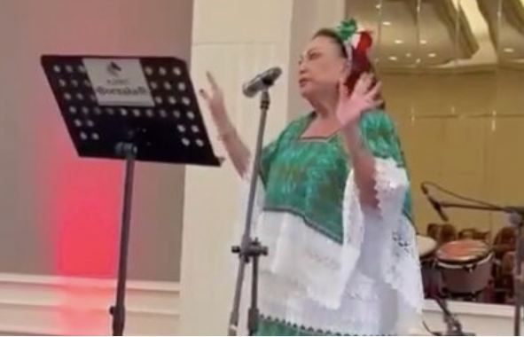 “Se callan o me voy”. Cónsul de Estambul pierde el control en pleno grito.