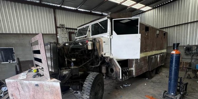 Asegurados cuatro vehículos con blindaje artesanal en Pitiquito, Sonora.