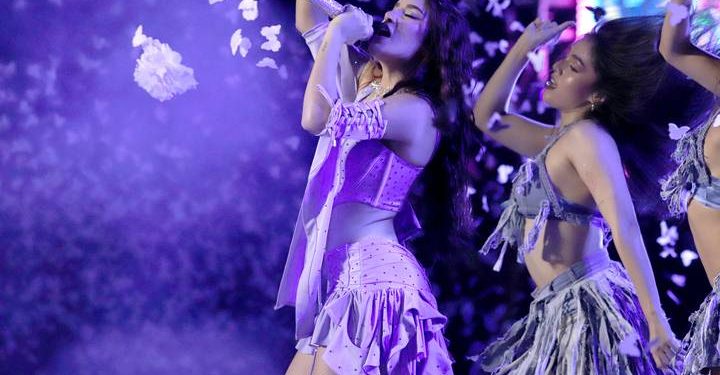 Kimberly Loaiza se despide de Hermosillo con un concierto lleno de emociones.