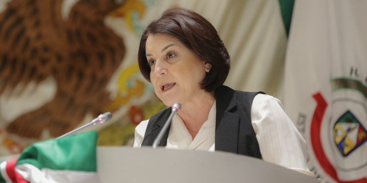 Analiza Congreso de Sonora iniciativas para combatir explotación infantil y uso de menores en actividades ilícitas.