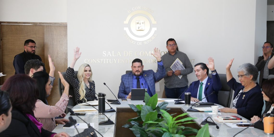 Diputadas y diputados locales turnan al pleno reformas constitucionales en materia de Guardia Nacional y pueblos indígenas.