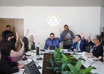 Diputadas y diputados locales turnan al pleno reformas constitucionales en materia de Guardia Nacional y pueblos indígenas.