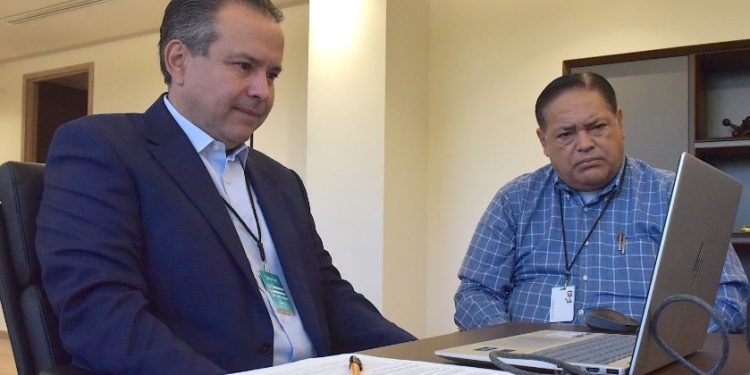 Destaca Toño Astiazarán programas innovadores en Hermosillo en foro internacional.