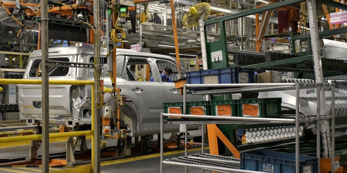 Se fortalece Plan Sonora con producción de vehículos eléctricos Olinia.