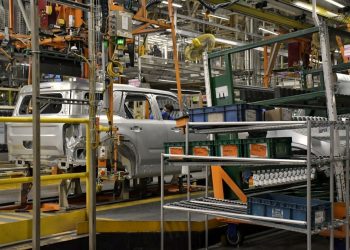 Se fortalece Plan Sonora con producción de vehículos eléctricos Olinia.