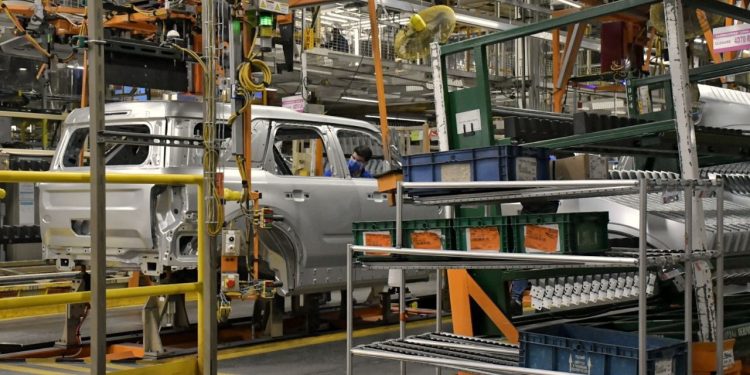 Se fortalece Plan Sonora con producción de vehículos eléctricos Olinia.