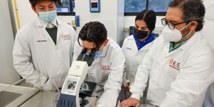 Destaca Gobierno promoción del Plan Sonora para formación de estudiantes de la UES.