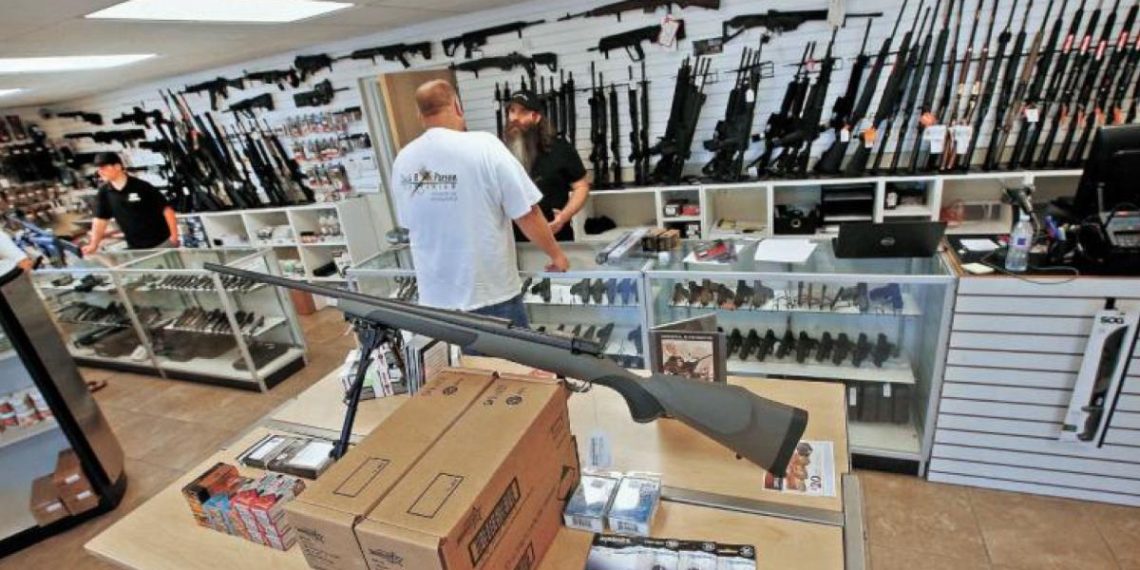 Corte de EU evaluará demanda del gobierno mexicano contra fabricantes de armas.