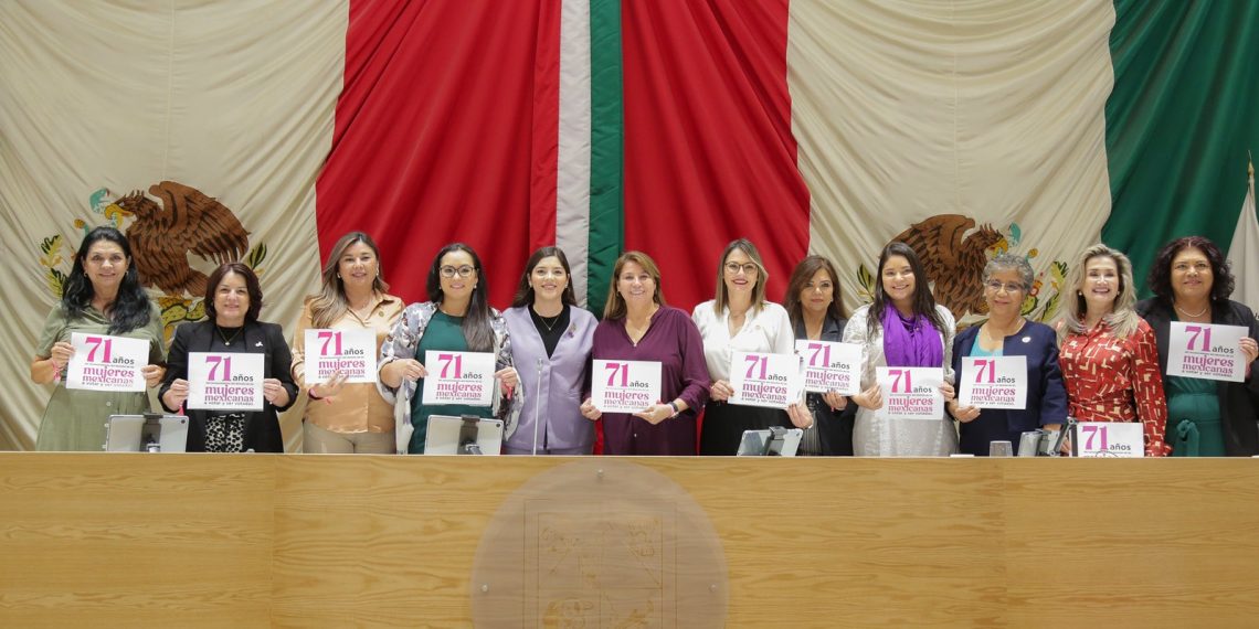 Conmemoran en el Congreso de Sonora el 71 aniversario del voto de la mujer en México.