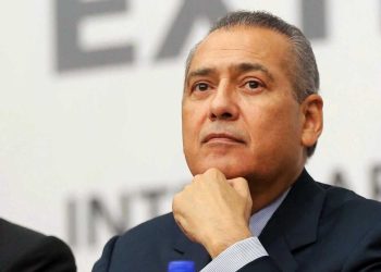 La nueva forma de legislar al vapor y con prisas, representa un retroceso de más de 30 años en la vida democrática de México: Manlio Fabio Beltrones Rivera.