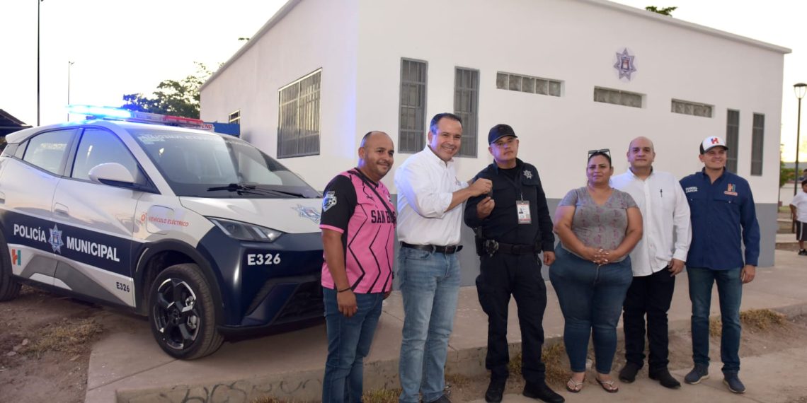 Cumple Toño Astiazarán a familias de San Bosco con Centro de Respuesta Inmediata.