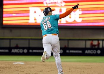 Naranjeros barre a Venados en el estadio “Fernando Valenzuela”