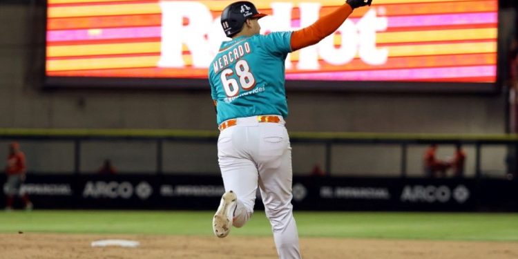 Naranjeros barre a Venados en el estadio “Fernando Valenzuela”