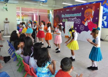 Celebran el Día Internacional de la Niña.