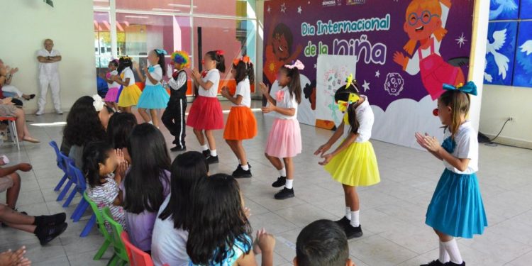 Celebran el Día Internacional de la Niña.