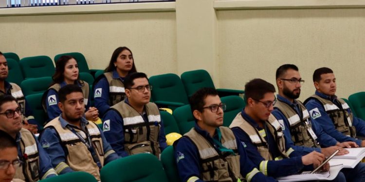 Colabora Universidad Tecnológica de SLRC en capacitación a ingenieros de CFE.
