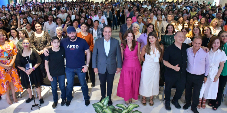 Concluye Juan Pablo Escobar el Segundo Congreso de la Familia con un llamado a fortalecer el núcleo familiar.