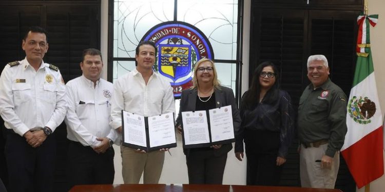 Firman convenio de colaboración Unison y Patronato de Bomberos de Hermosillo A.C.