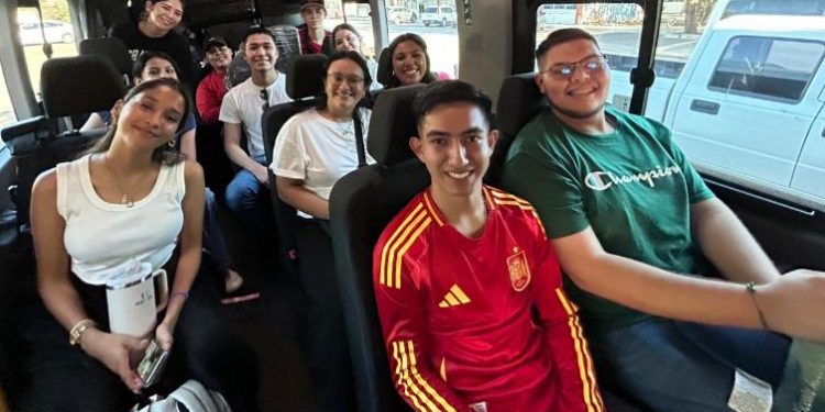 Realizan estancia académica en España estudiantes normalistas sonorenses.