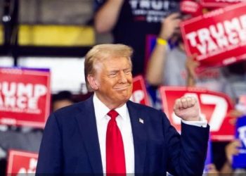 Trump solicita aviones y medidas de seguridad ante amenazas de muerte durante su campaña presidencial.