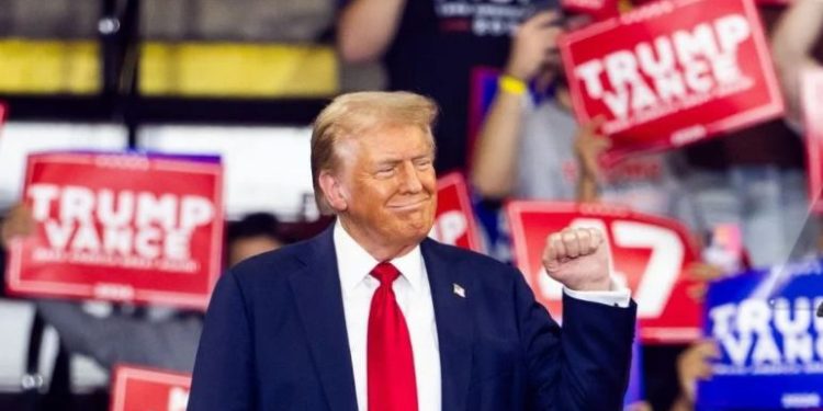 Trump solicita aviones y medidas de seguridad ante amenazas de muerte durante su campaña presidencial.