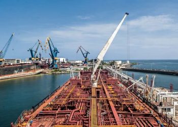 México envía cargamento de 400 mil barriles de petróleo a Cuba; isla sufre su peor crisis energética en la historia.