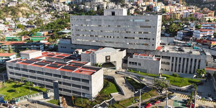 A un año del Huracán Otis, el IMSS está de pie en Guerrero y preparado ante desastres naturales.