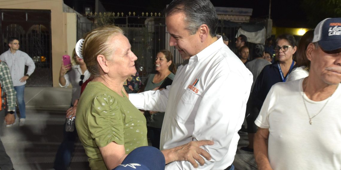 Beneficia Toño Astiazarán a 8 mil personas con pavimentación de avenida Suaqui Grande.