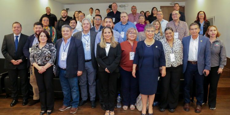 Recibe Congreso de Sonora propuestas para profesionalización de servidores públicos municipales.