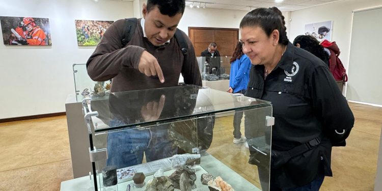 Disfrutan la minería alumnos del CAME 25.