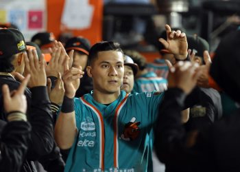 Naranjeros se imponen a Sultanes e igualan la serie.
