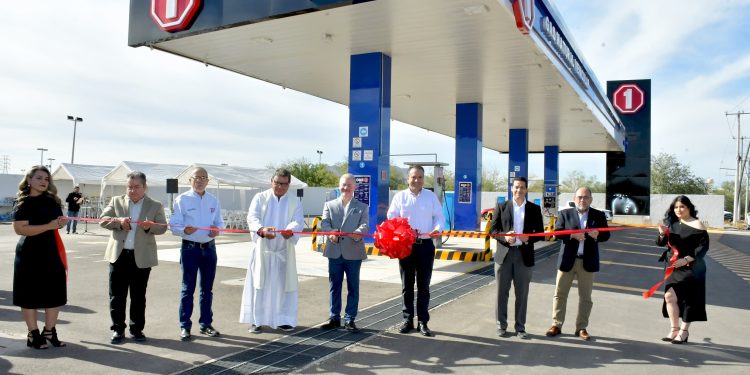 Apuesta Toño Astiazarán por más empleo e innovación al inaugurar Primera Estación de Servicio de Gas Natural Vehicular en Hermosillo.