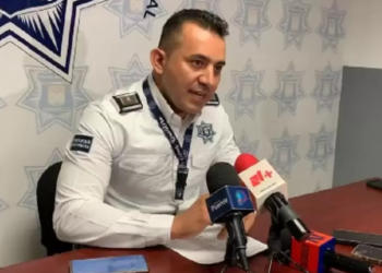 Detienen a conductor y aseguran vehículo que embistió a manifestantes.