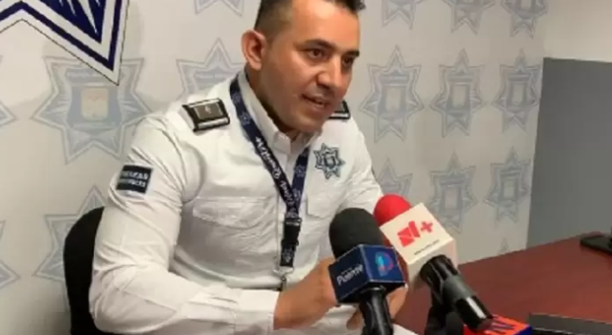 Detienen a conductor y aseguran vehículo que embistió a manifestantes.