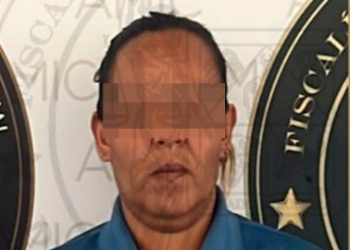 Capturan a mujer con narcóticos tras cateo en Hermosillo.