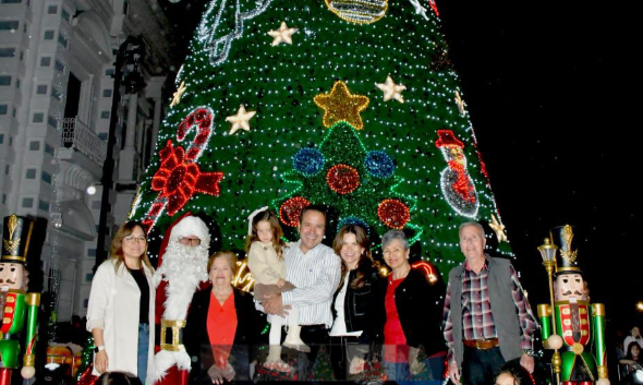 Ilumina la magia de la Navidad a Hermosillo.