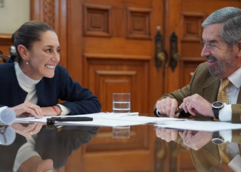 Sheinbaum habla con Trump de migración y seguridad; no abordan tema comercial.