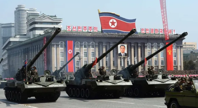 Ucrania afirma que Corea del Norte le ha entregado a Rusia más de 100 misiles balísticos y 5 millones de proyectiles de artillería.